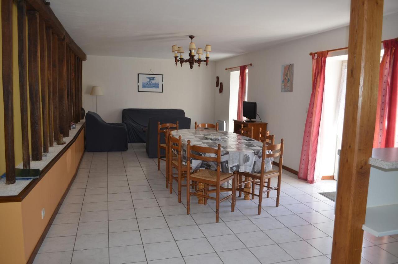 Bed and Breakfast Logis De Chezelles Sidiailles Zewnętrze zdjęcie