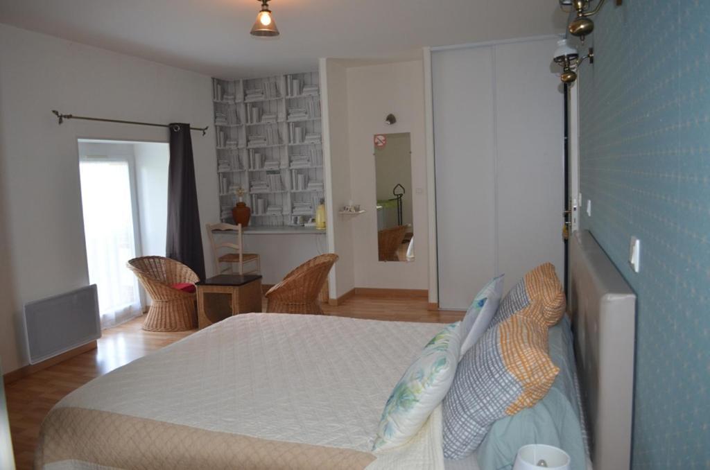 Bed and Breakfast Logis De Chezelles Sidiailles Zewnętrze zdjęcie