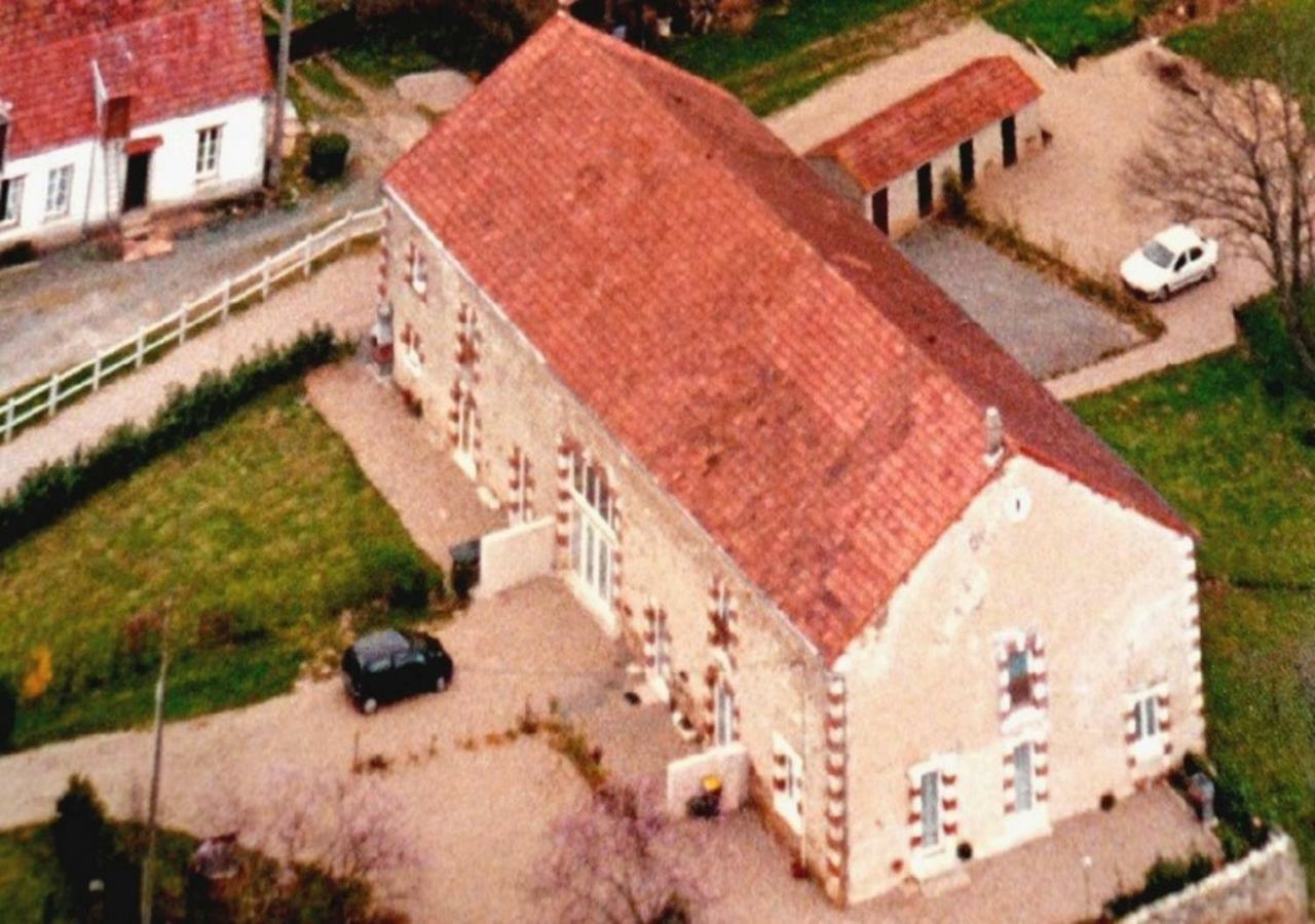 Bed and Breakfast Logis De Chezelles Sidiailles Zewnętrze zdjęcie